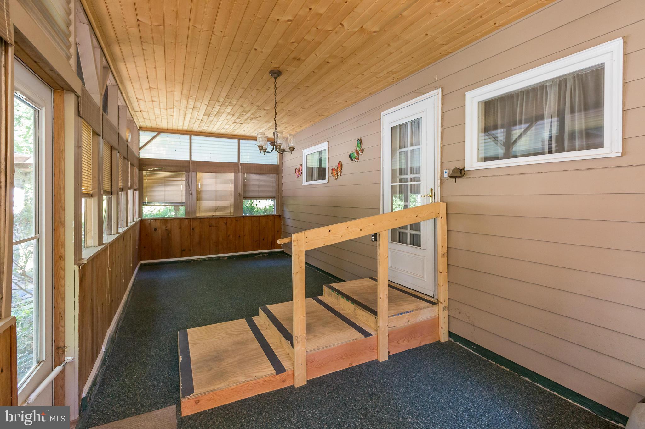 6305 Colchester Road Fairfax, VA 22030 - Photo 16 of 21 Interior (General)
