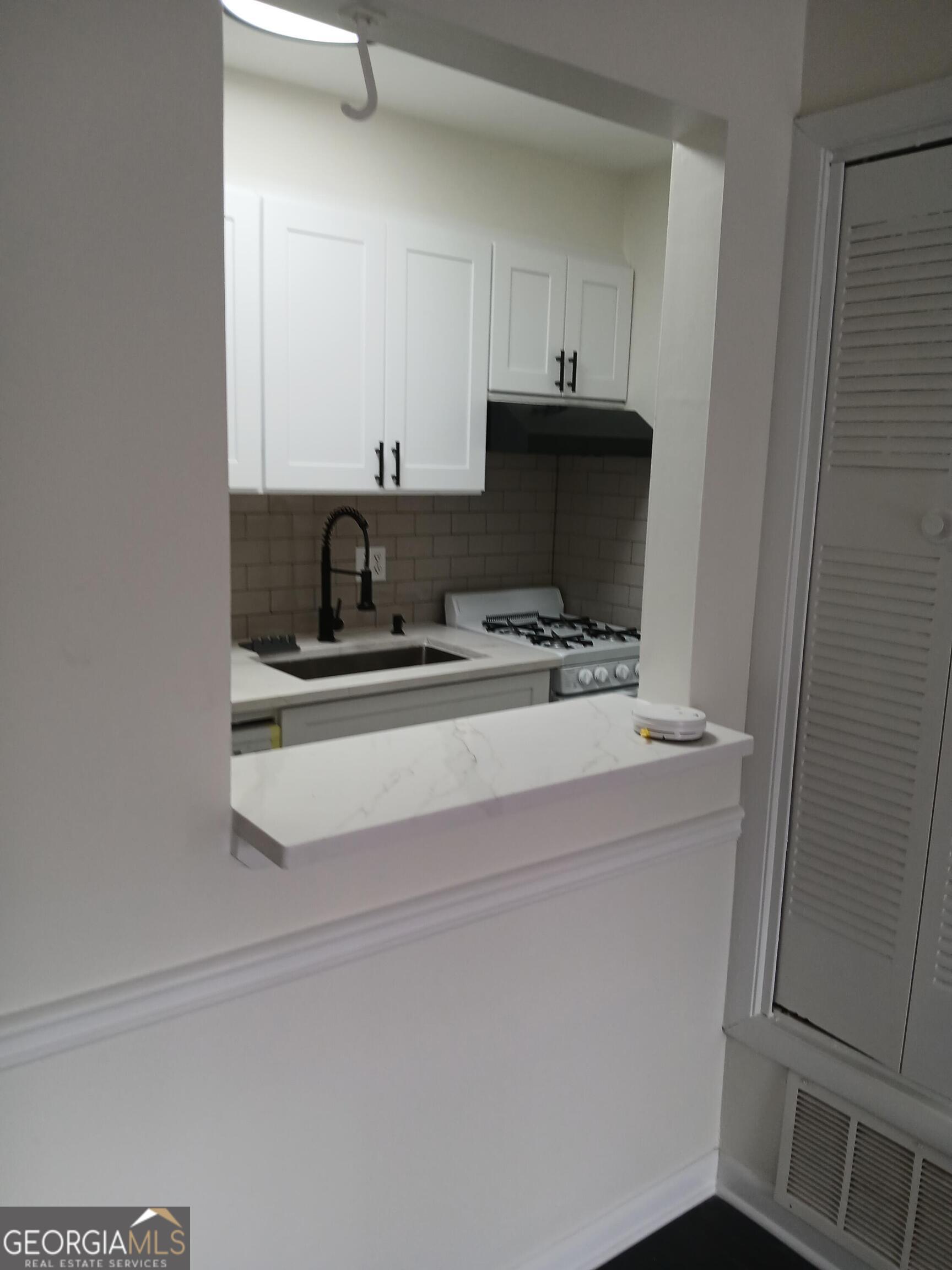 2805 Northeast Expressway Northeast, Unit B18 Atlanta, GA 30345 - Photo 5 of 13