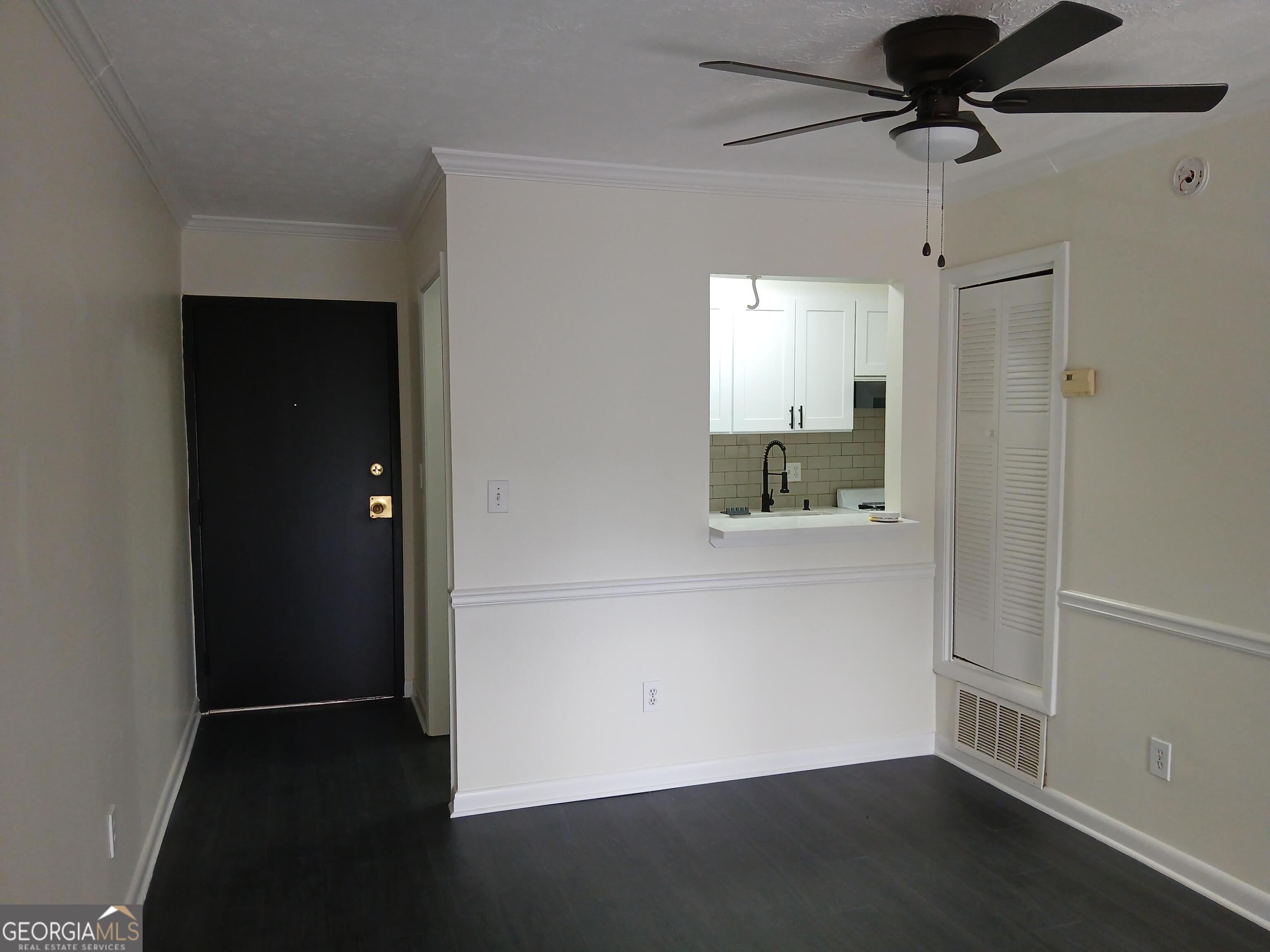 2805 Northeast Expressway Northeast, Unit B18 Atlanta, GA 30345 - Photo 6 of 13 a view of a hallway