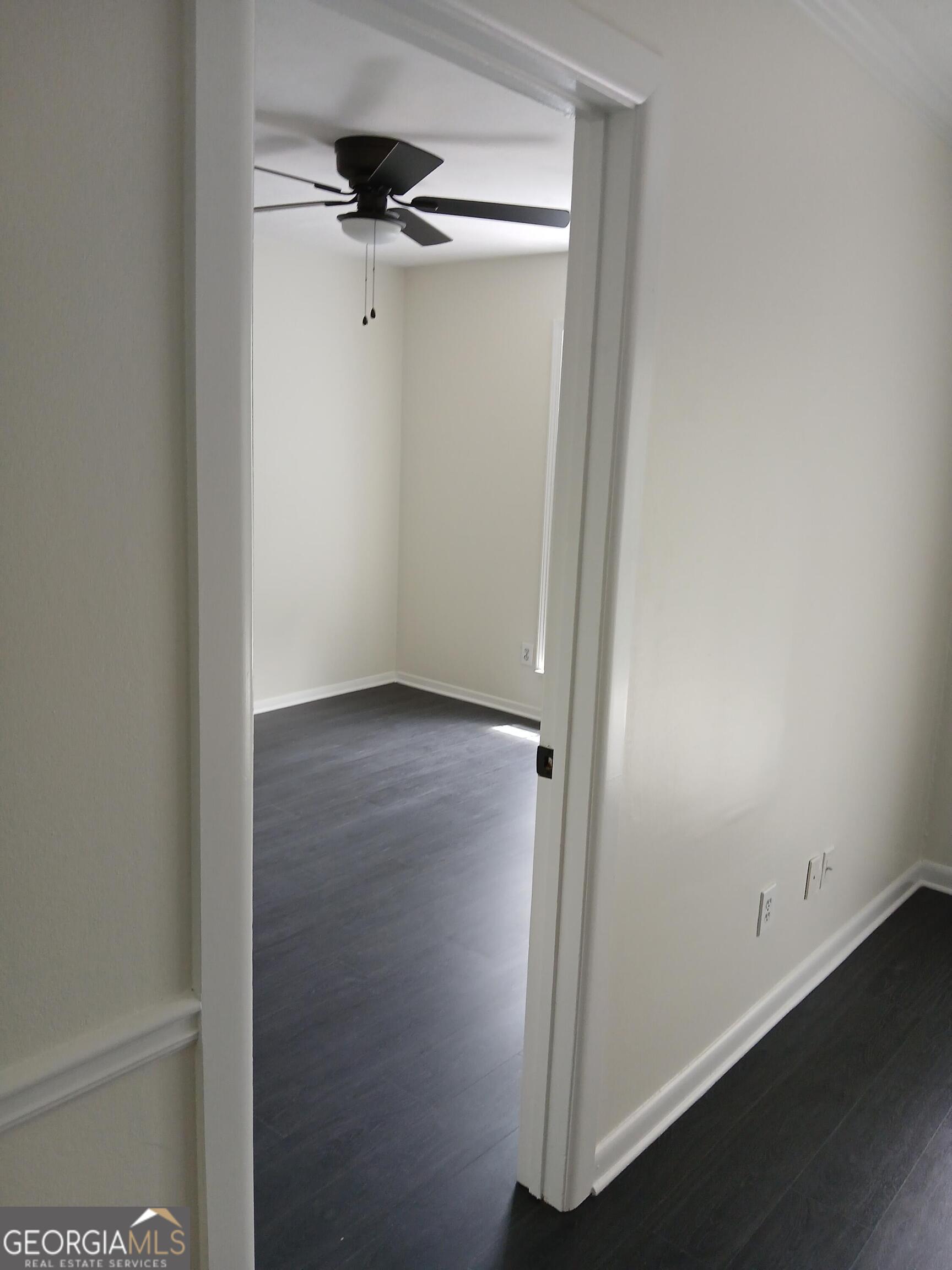 2805 Northeast Expressway Northeast, Unit B18 Atlanta, GA 30345 - Photo 9 of 13 an empty room