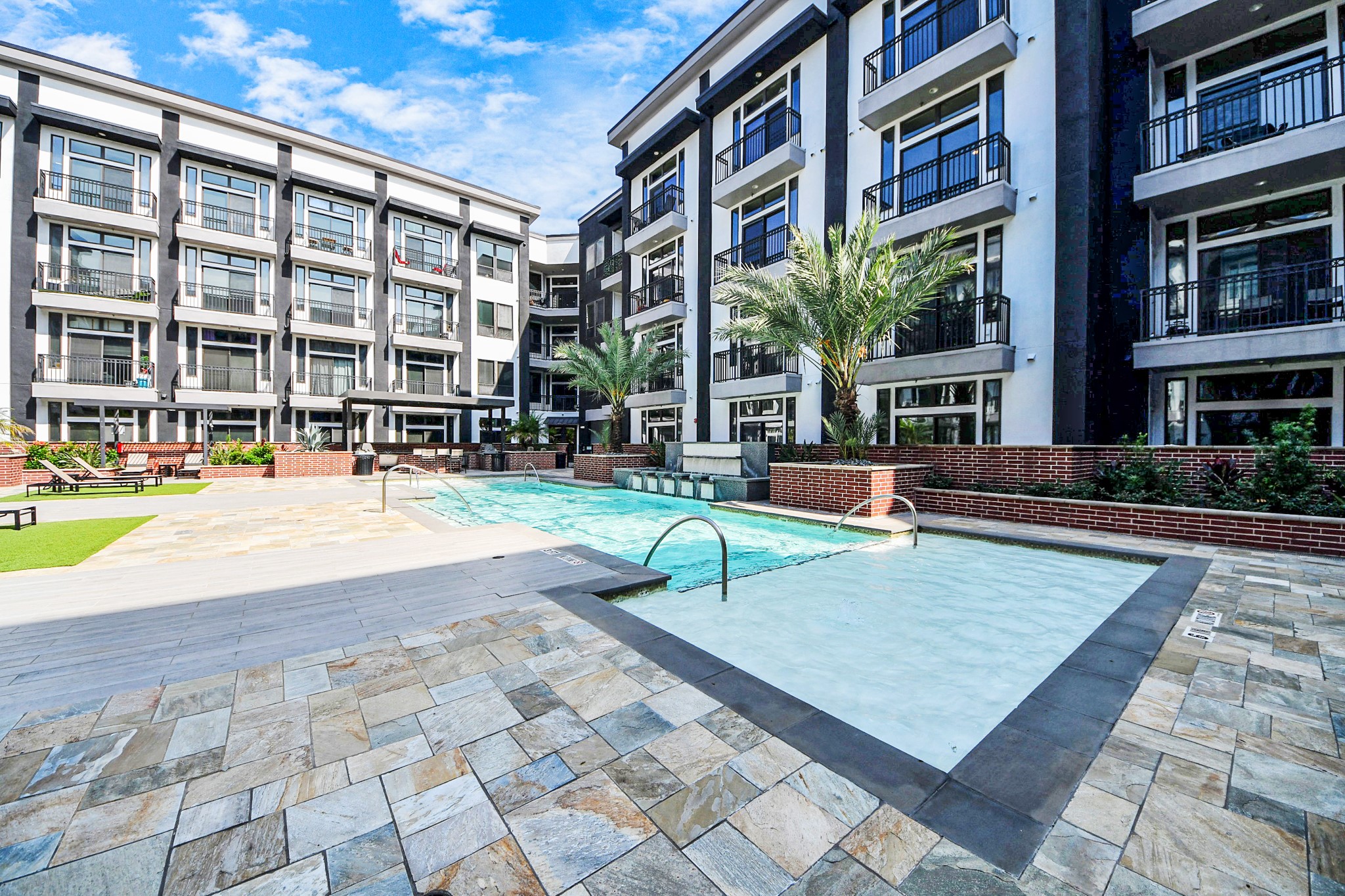 3800 Main Street, Unit 1 226 Houston, TX 77002 - Photo 8 of 50 a view of tall building with a outdoor space