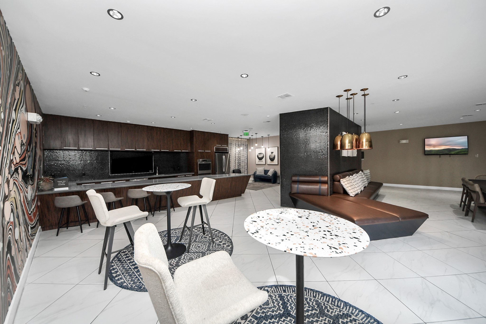 3800 Main Street, Unit 1 226 Houston, TX 77002 - Photo 15 of 50 a living room with furniture and a flat screen tv