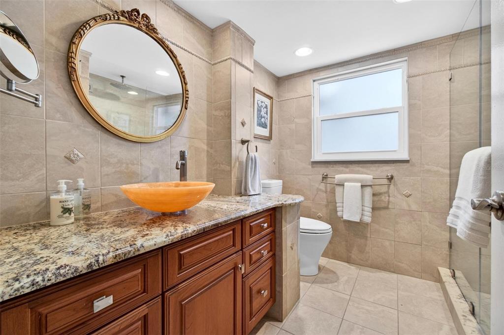 1065 Eden Isle Boulevard Northeast, Unit 2 St. Petersburg, FL 33704 - Photo 20 of 31