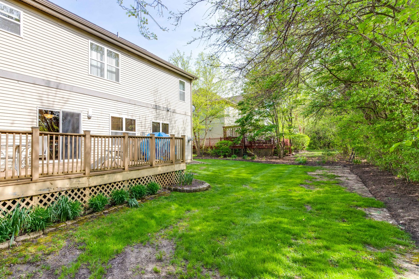 Undisclosed Address Long Grove, IL 60060 - Photo 32 of 35 a view of a house with backyard and sitting area