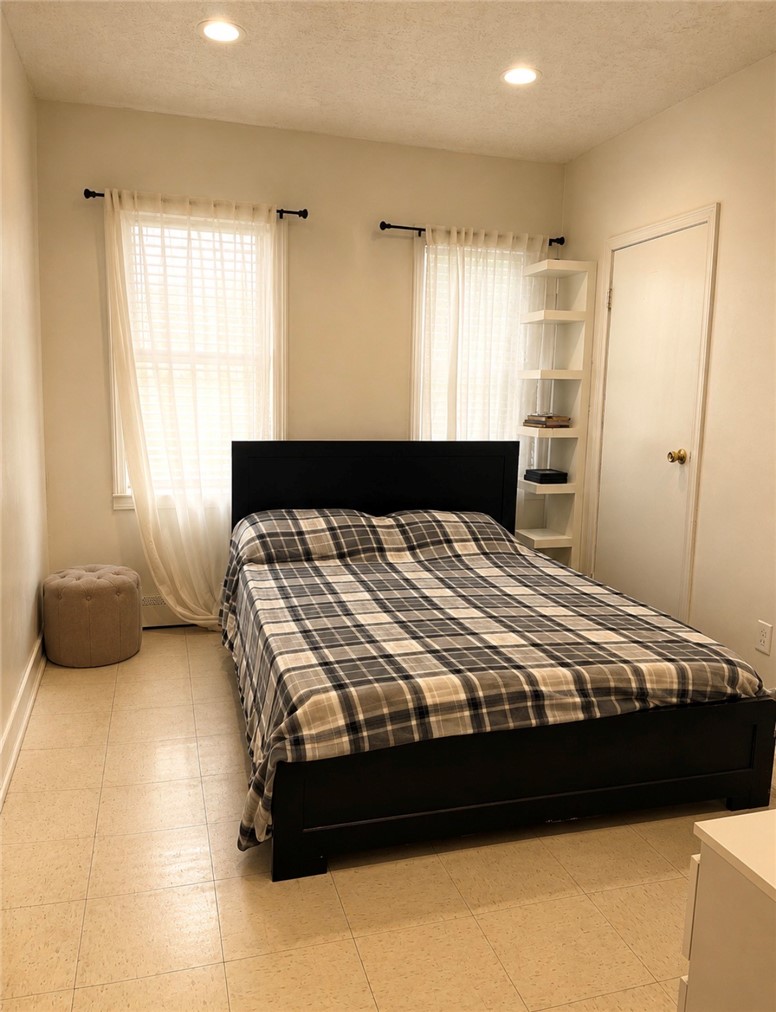 6 Fowler Street Providence, RI 02909 - Photo 3 of 8