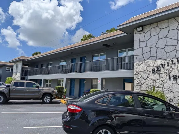 $1,250 | 1260 70th Street North, Unit 2, St. Petersburg, FL 33710