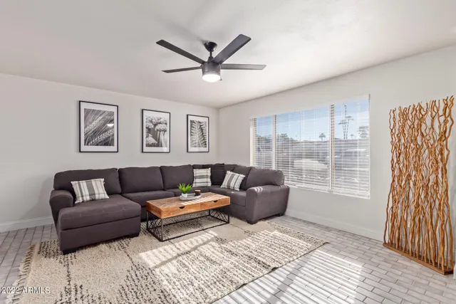 $8,995 | 114 West Hunter Street, Mesa, AZ 85201