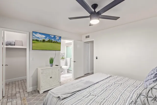 $8,995 | 114 West Hunter Street, Mesa, AZ 85201