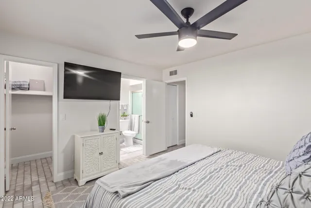 $8,995 | 114 West Hunter Street, Mesa, AZ 85201