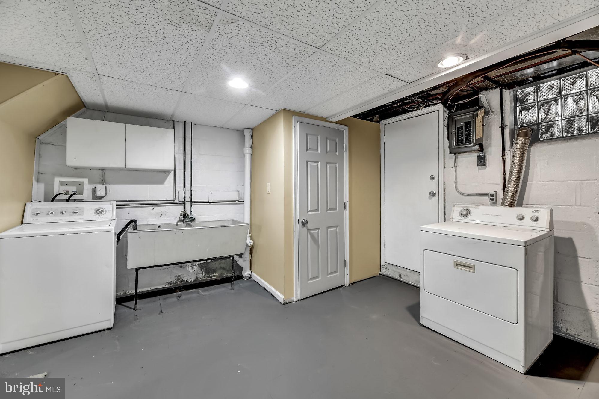 7921 Kavanagh Road Baltimore, MD 21222 - Photo 23 of 28 Lower level laundry room