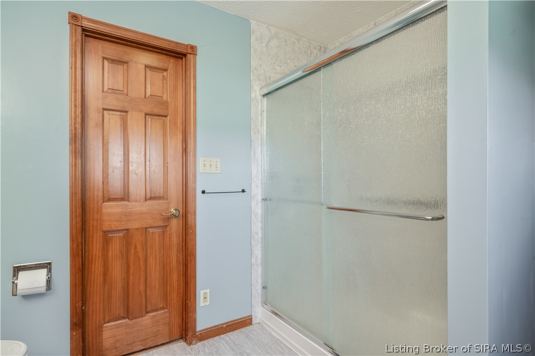 2915 North Wooster Road Scottsburg, IN 47170 - Photo 17 of 38 Gallery Image 17