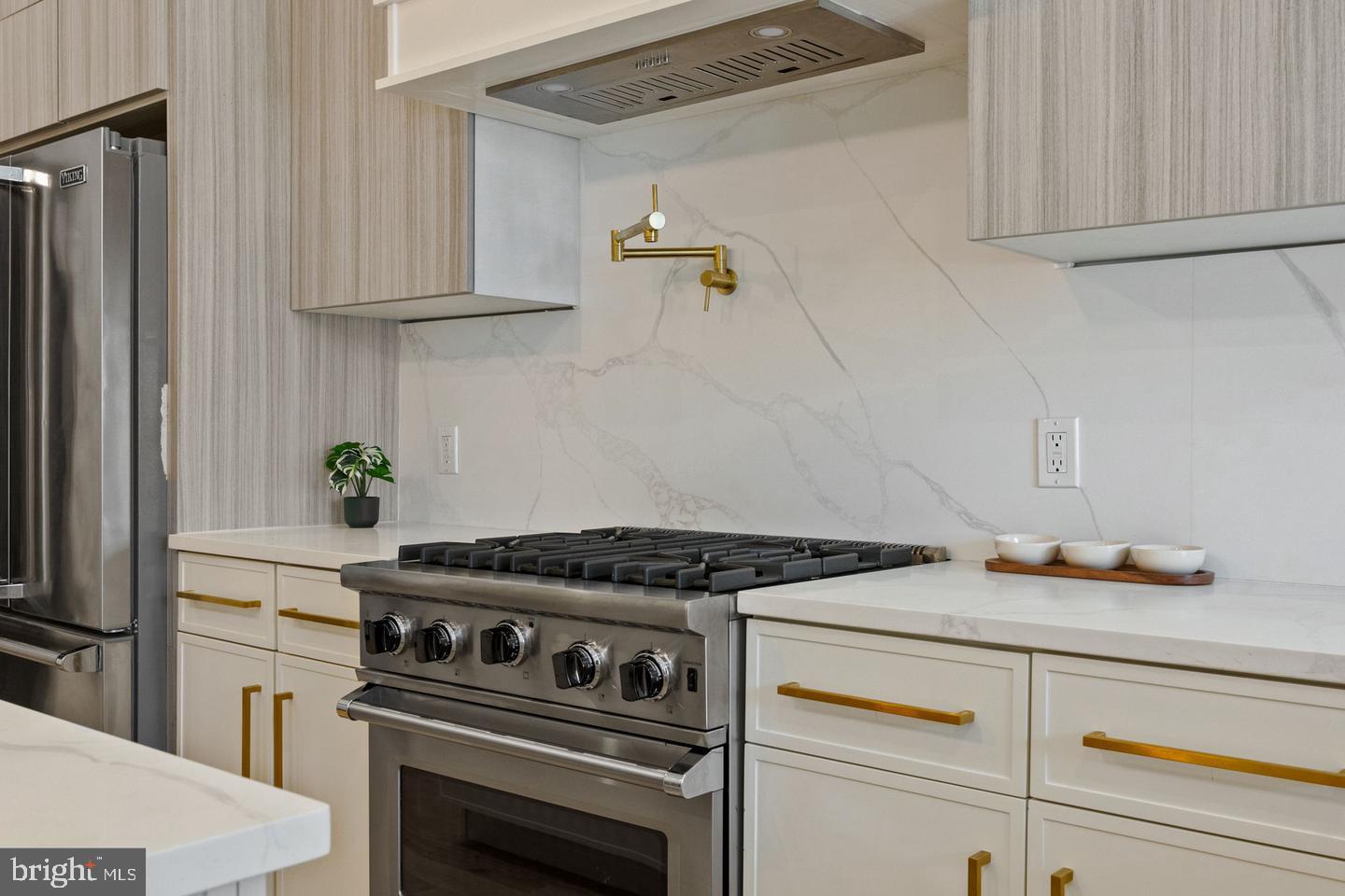 1146 North 3rd Street Philadelphia, PA 19123 - Photo 3 of 51