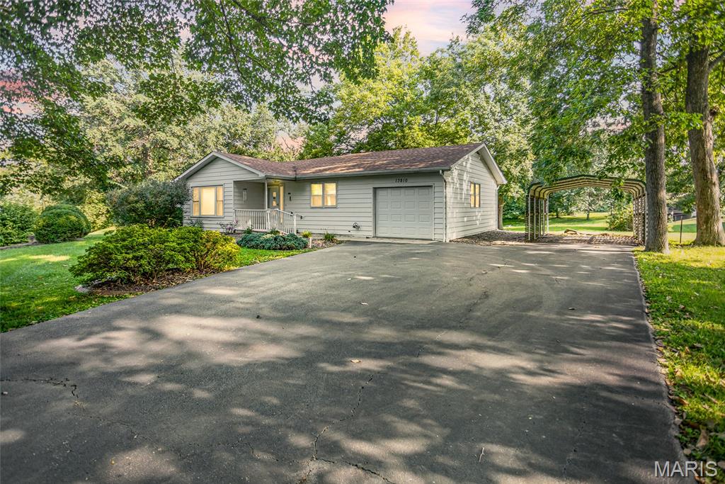 13810 Klaus Lake Road Highland, IL 62249 - Photo 2 of 53 Gallery Image 2