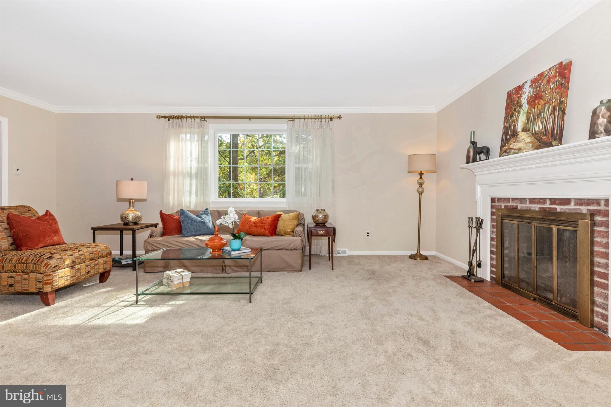 1656 Pembrook Road Ambler, PA 19002 - Photo 9 of 60 Living room