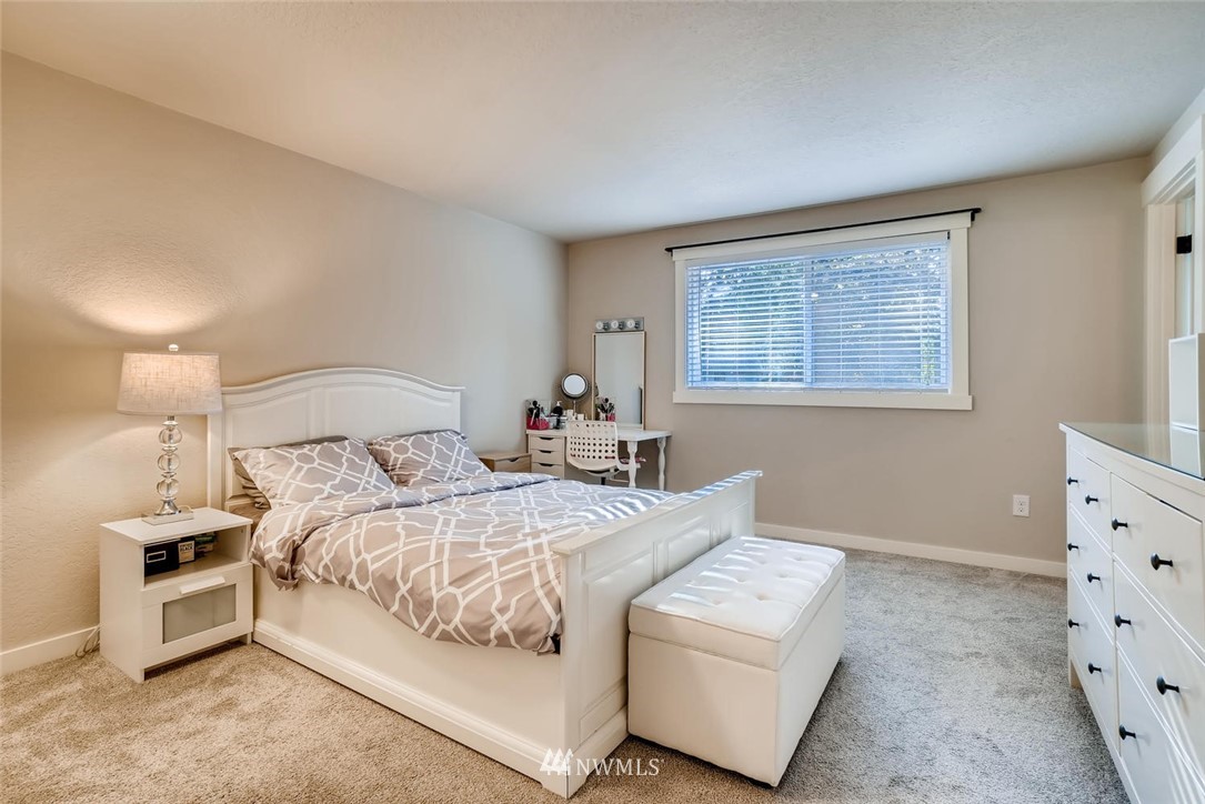 17525 18th Drive Southeast Bothell, WA 98012 - Photo 13 of 23 Gallery Image 13