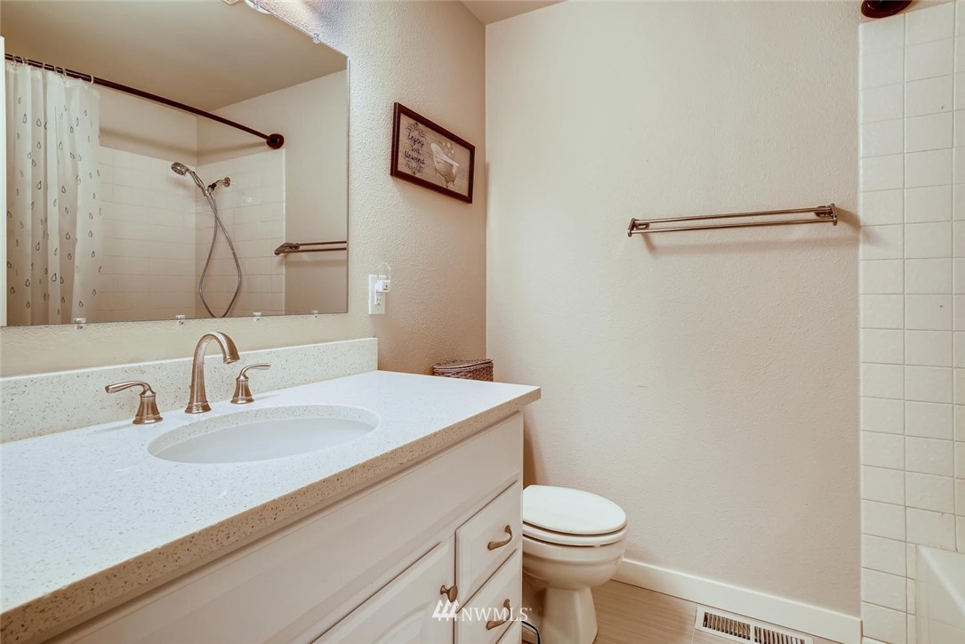17525 18th Drive Southeast Bothell, WA 98012 - Photo 17 of 23 Gallery Image 17