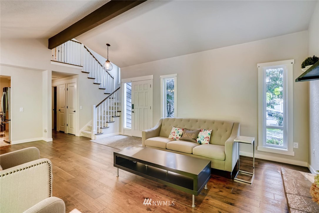 17525 18th Drive Southeast Bothell, WA 98012 - Photo 3 of 23 Gallery Image 3