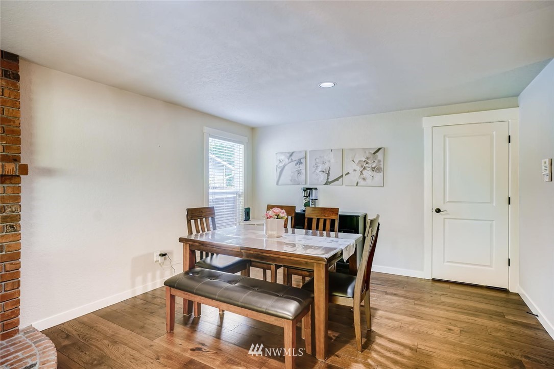 17525 18th Drive Southeast Bothell, WA 98012 - Photo 5 of 23 Gallery Image 5
