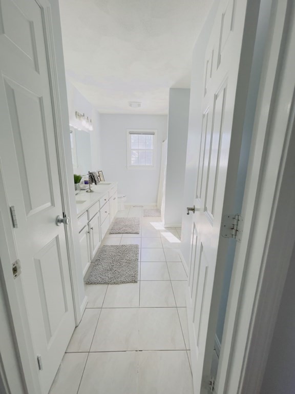 73 Dean Road Marlborough, MA 01752 - Photo 12 of 35 Gallery Image 12