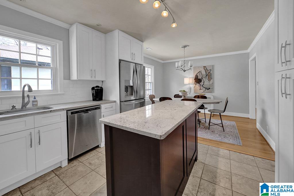 608 Warwick Road Birmingham, AL 35209 - Photo 4 of 26