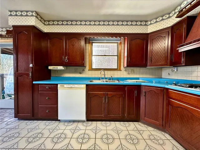 $175,000 | 238 Victoria Way, Leechburg, PA 15656