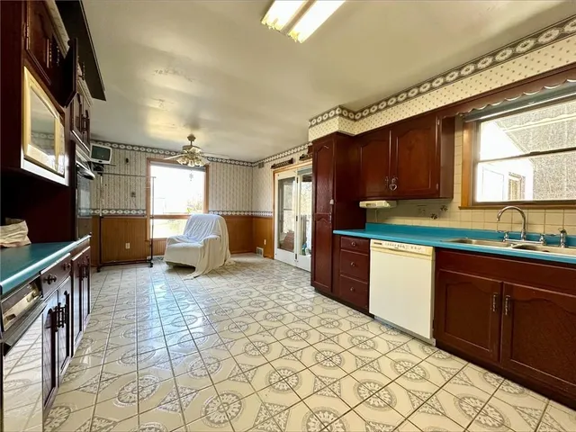 $175,000 | 238 Victoria Way, Leechburg, PA 15656