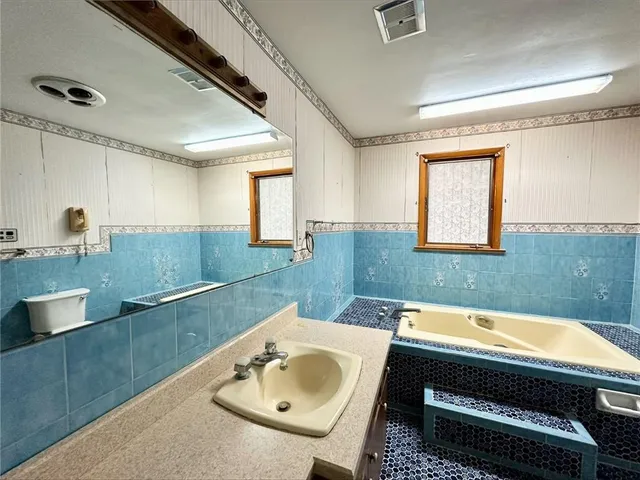 $175,000 | 238 Victoria Way, Leechburg, PA 15656