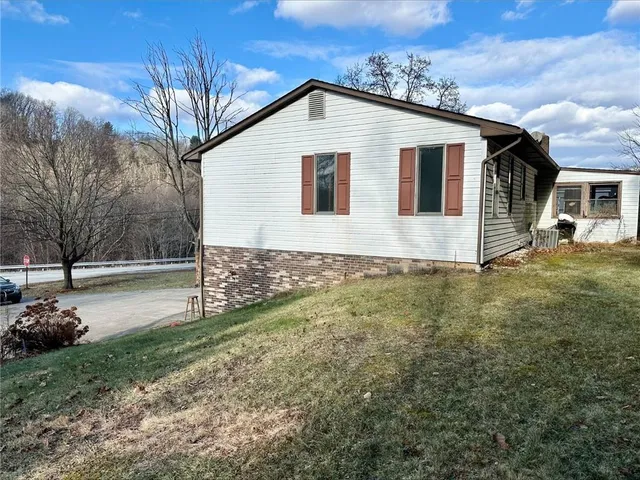 $175,000 | 238 Victoria Way, Leechburg, PA 15656