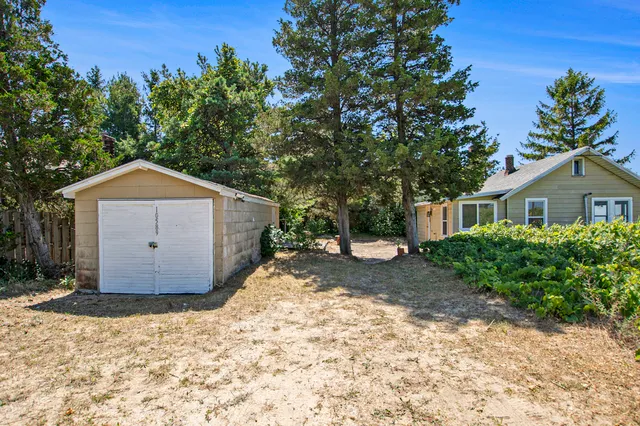 $995,000 | 10589 Lakeshore Drive, West Olive, MI 49460