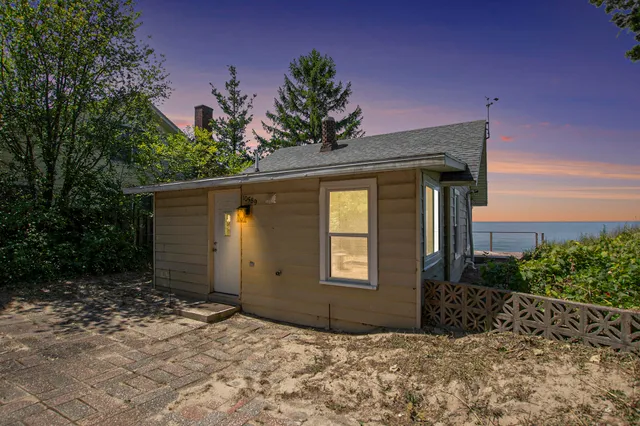 $995,000 | 10589 Lakeshore Drive, West Olive, MI 49460