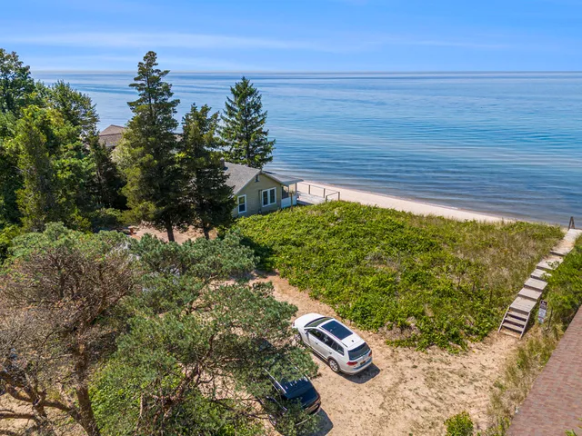 $995,000 | 10589 Lakeshore Drive, West Olive, MI 49460