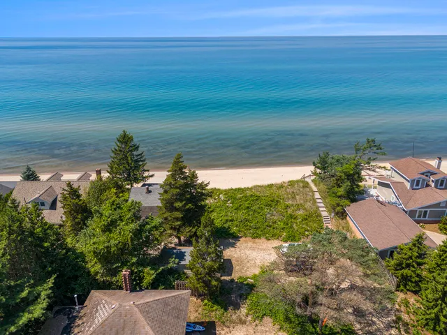 $995,000 | 10589 Lakeshore Drive, West Olive, MI 49460