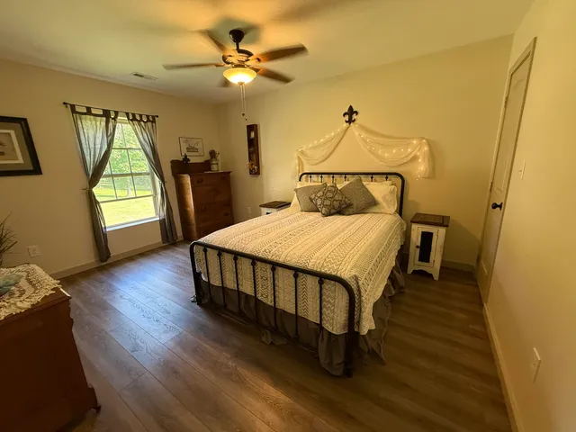 $673,999 | 266 Laurel Ridge Lane, Pikeville, TN 37367