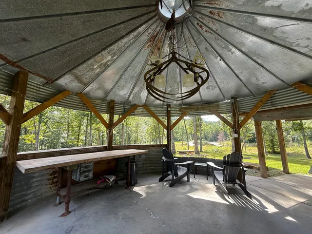 $673,999 | 266 Laurel Ridge Lane, Pikeville, TN 37367