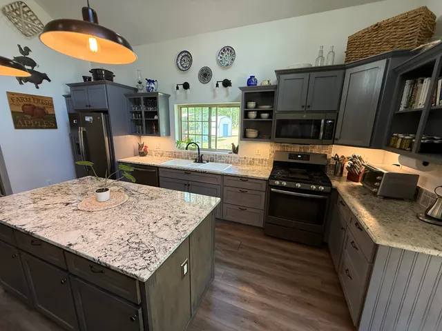 $673,999 | 266 Laurel Ridge Lane, Pikeville, TN 37367