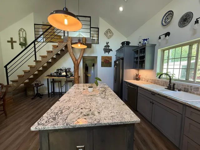 $673,999 | 266 Laurel Ridge Lane, Pikeville, TN 37367