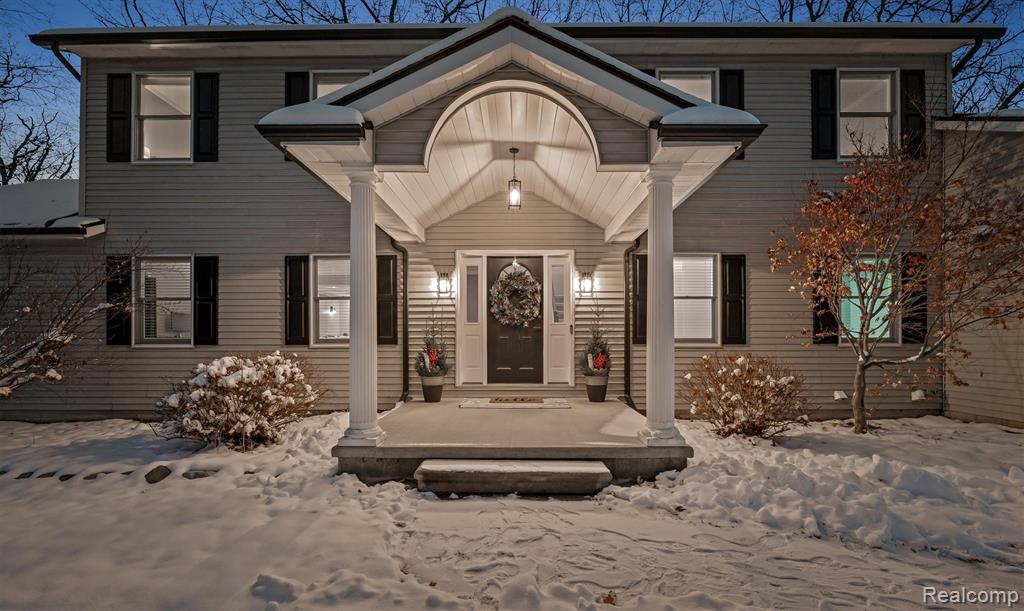 8301 Hyne Road Brighton, MI 48114 - Photo 1 of 76 Gallery Image 1