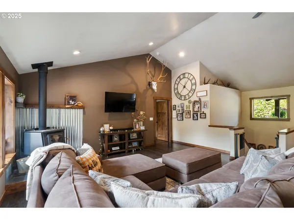 $785,000 | 42520 Testament Creek Road, Beaver, OR 97108