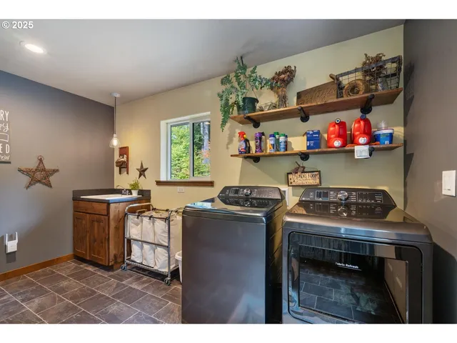 $825,000 | 42520 Testament Creek Road, Beaver, OR 97108