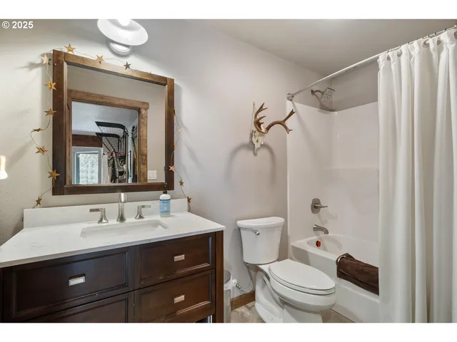 $825,000 | 42520 Testament Creek Road, Beaver, OR 97108