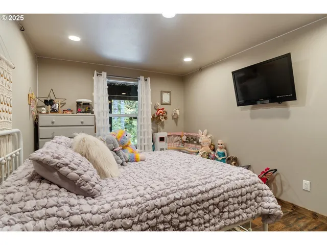 $825,000 | 42520 Testament Creek Road, Beaver, OR 97108