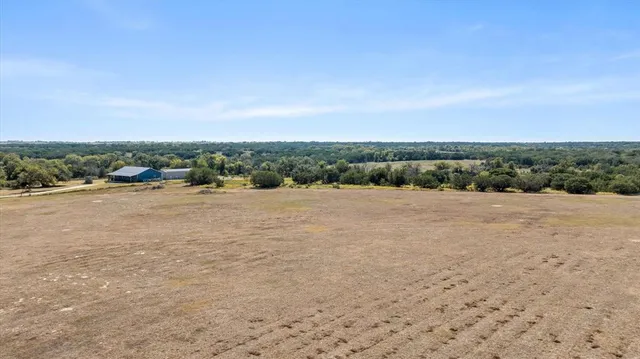 $880,000 | 1204 County Road 122, Hico, TX 76457