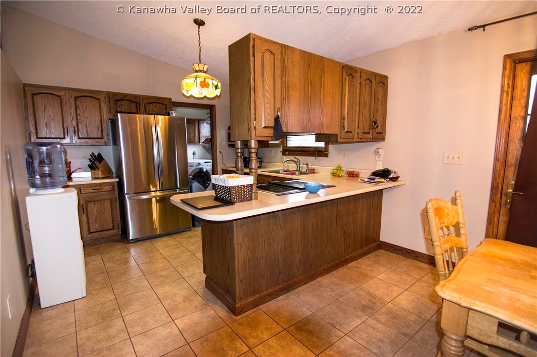 351 Highlawn Drive Ripley, WV 25271 - Photo 4 of 17 Gallery Image 4