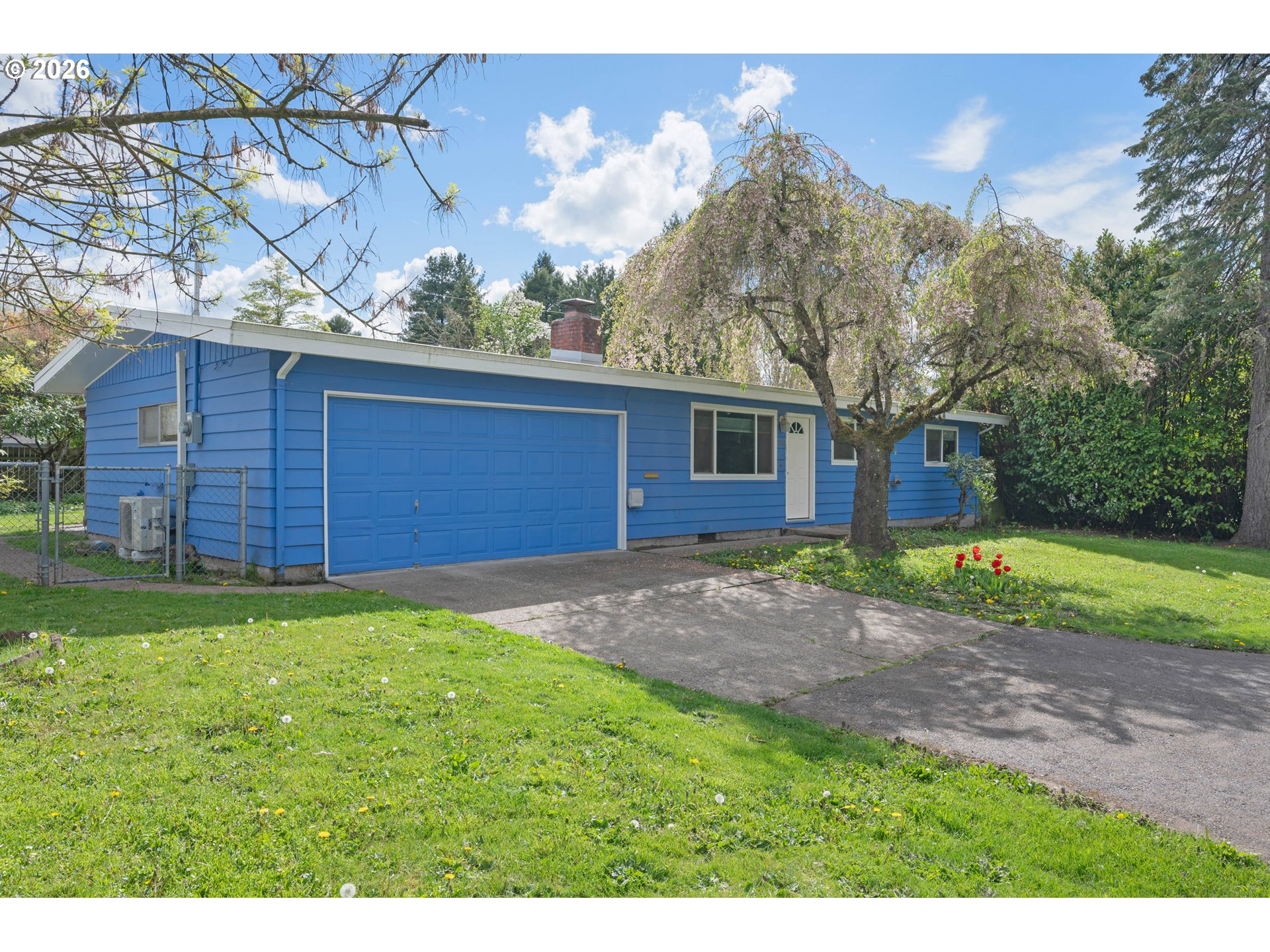 230 River Loop 2 Eugene, OR 97404 - Photo 3 of 38