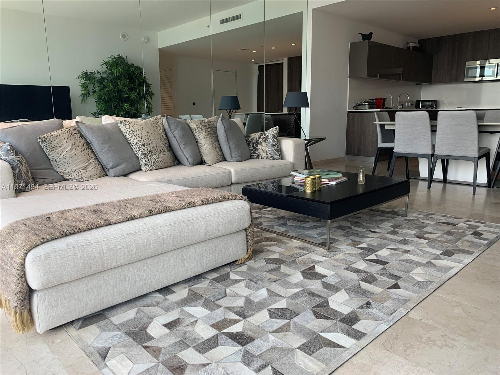 68 Southeast 6th Street, Unit 3010 Miami, FL 33131 - Photo 2 of 69