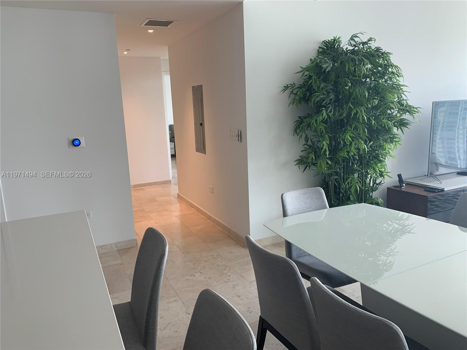 68 Southeast 6th Street, Unit 3010 Miami, FL 33131 - Photo 27 of 69