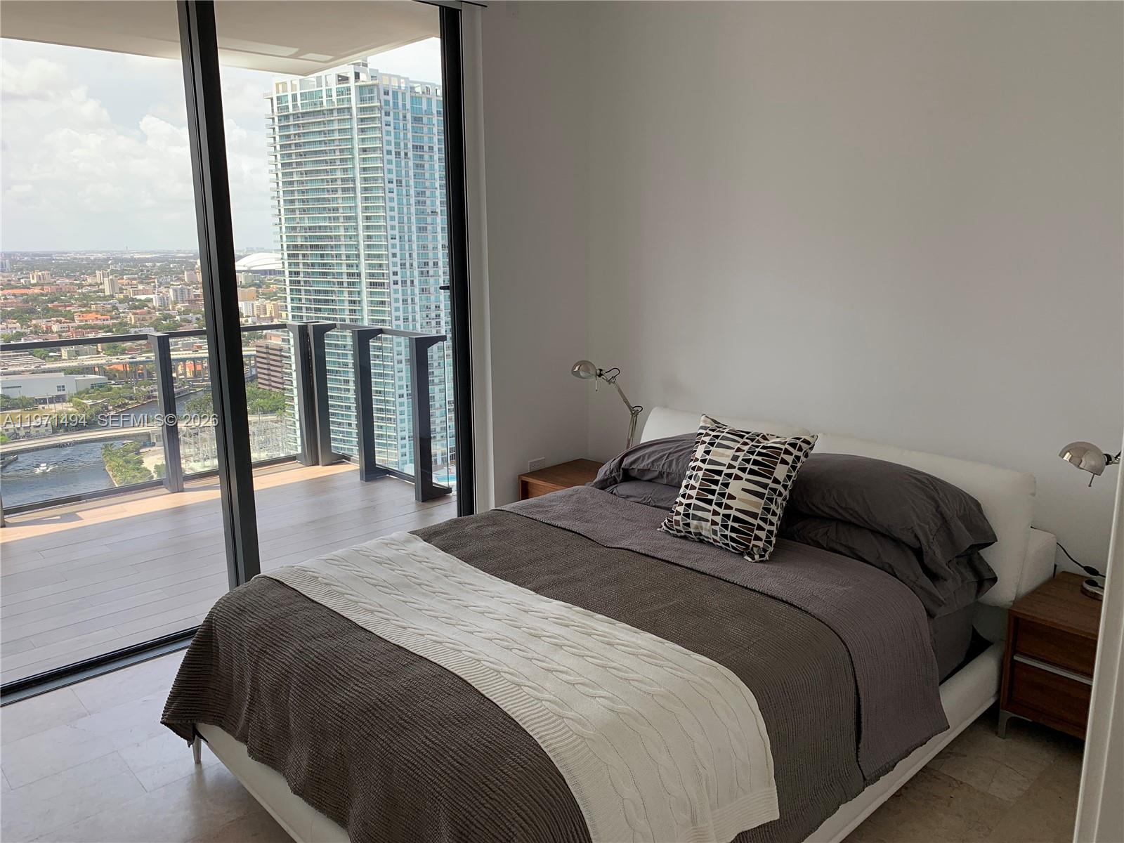 68 Southeast 6th Street, Unit 3010 Miami, FL 33131 - Photo 41 of 69