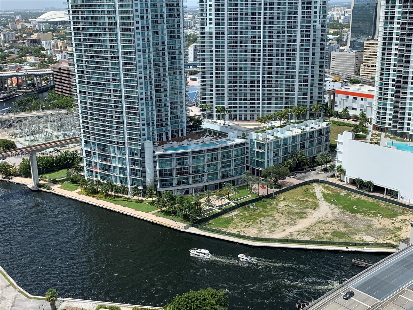 68 Southeast 6th Street, Unit 3010 Miami, FL 33131 - Photo 45 of 69