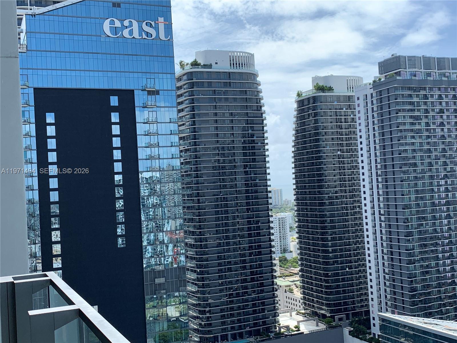 68 Southeast 6th Street, Unit 3010 Miami, FL 33131 - Photo 47 of 69