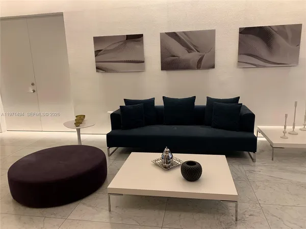 $6,500 | 68 Southeast 6th Street, Unit 3010, Miami, FL 33131